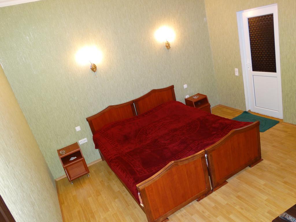 Hotel Sano Κουτάισι Δωμάτιο φωτογραφία